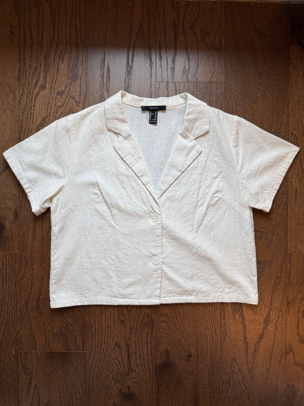 Forever 21 Cream Short Sleeve Textured Button Crop Top